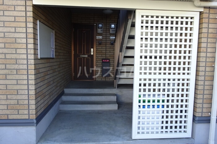 2/5 エントランス