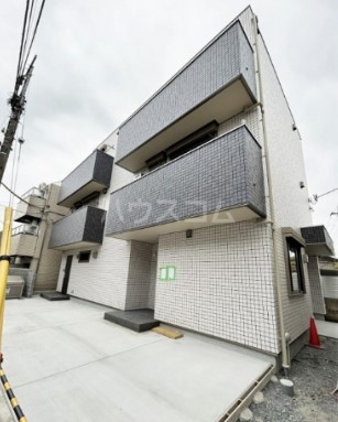 ラシーネわかみやの外観