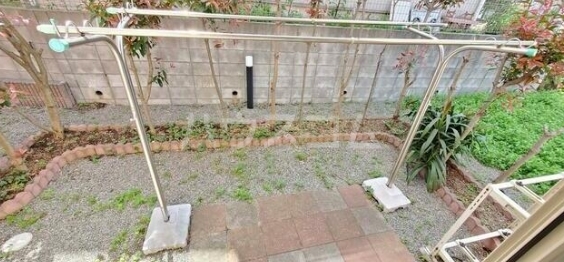 13/22 バルコニー