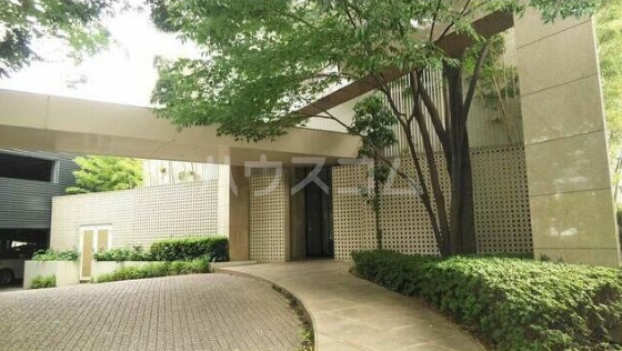 14/21 エントランス