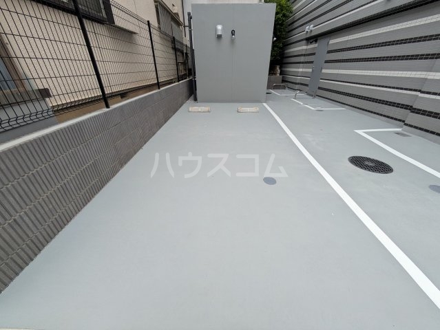 28/30 駐車場