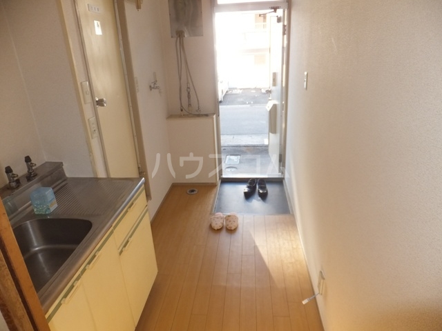 14/20 エントランス