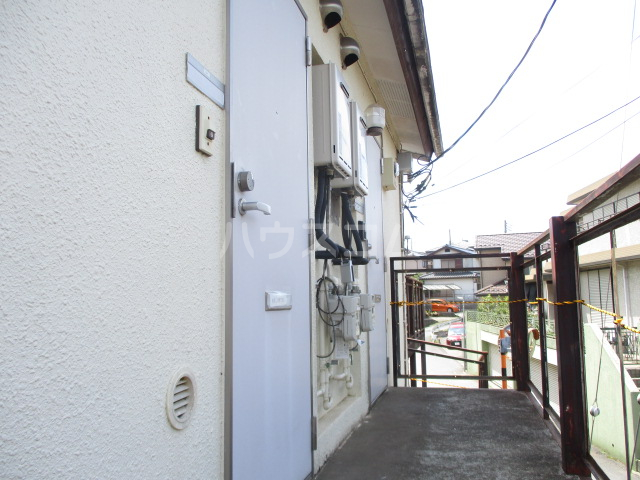 2/4 エントランス