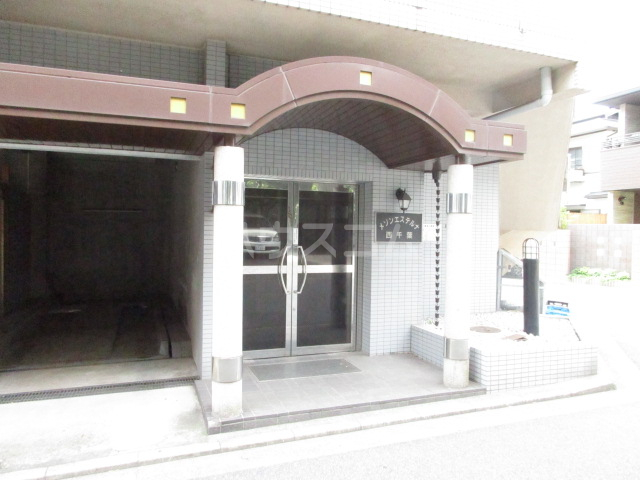 2/5 エントランス