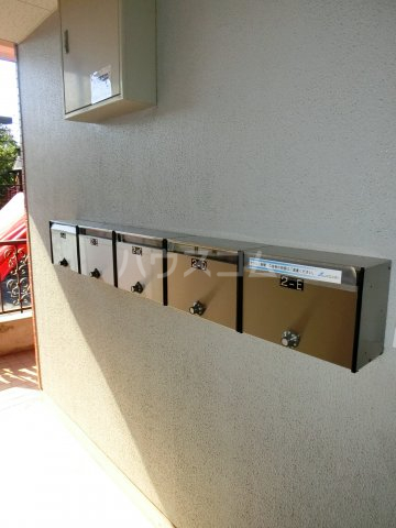 24/30 エントランス