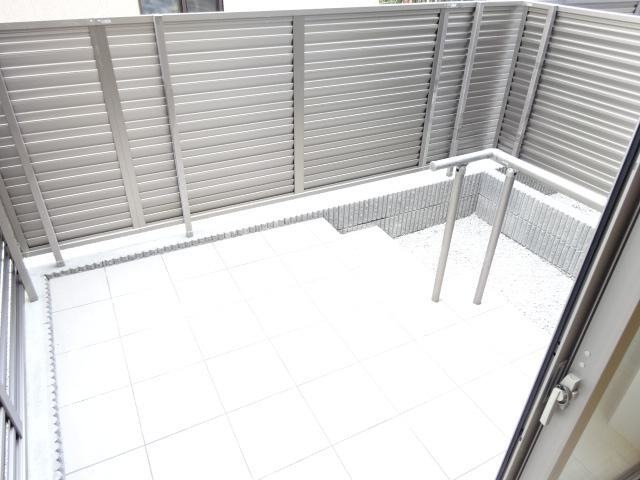 20/28 バルコニー