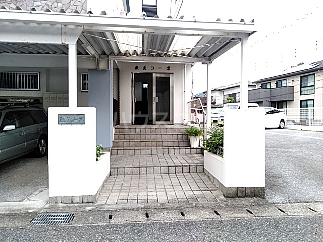 19/29 エントランス