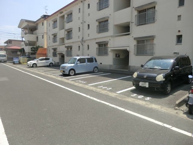22/30 駐車場