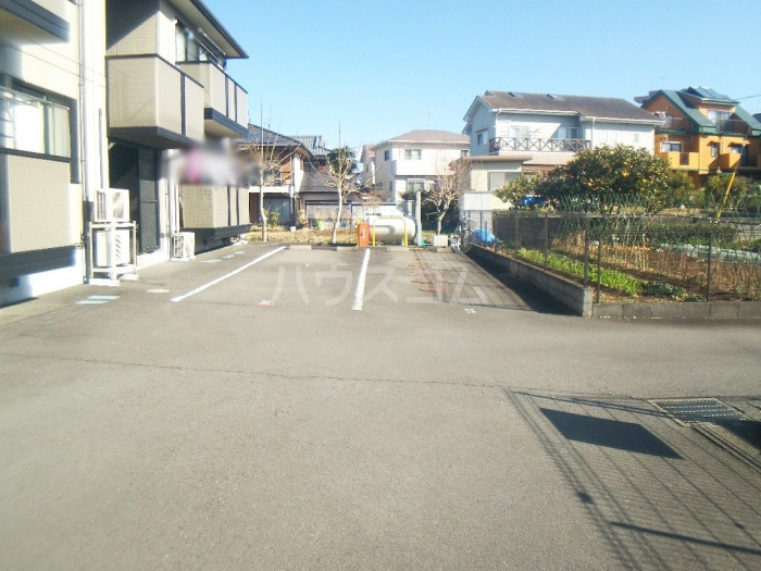 14/16 駐車場