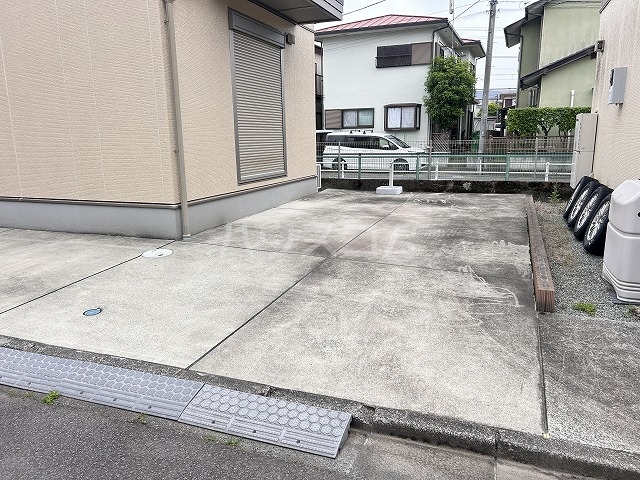 3/5 駐車場