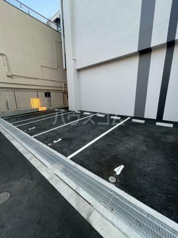 26/30 駐車場