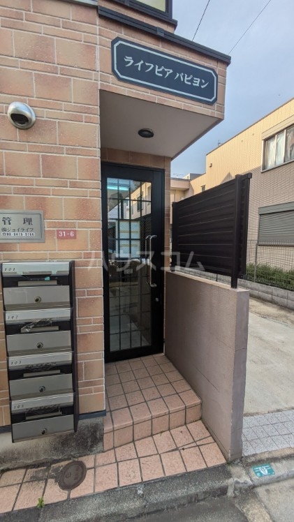 16/22 エントランス