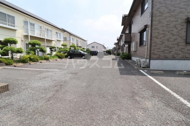 17/18 駐車場