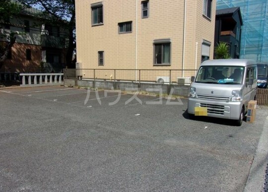 26/30 駐車場
