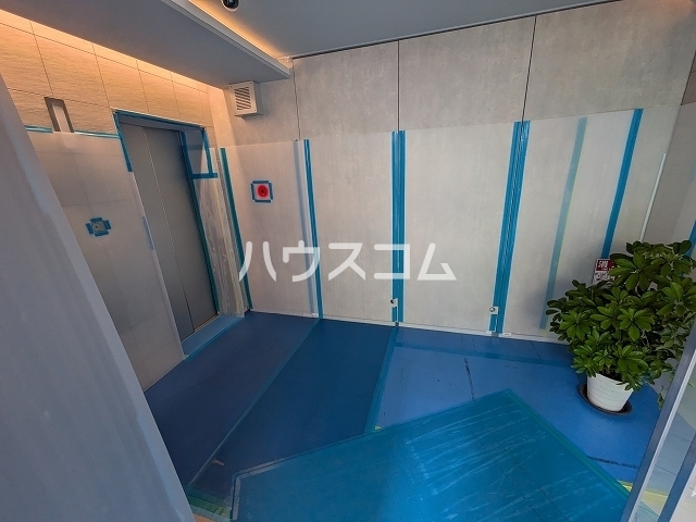 19/25 エントランス