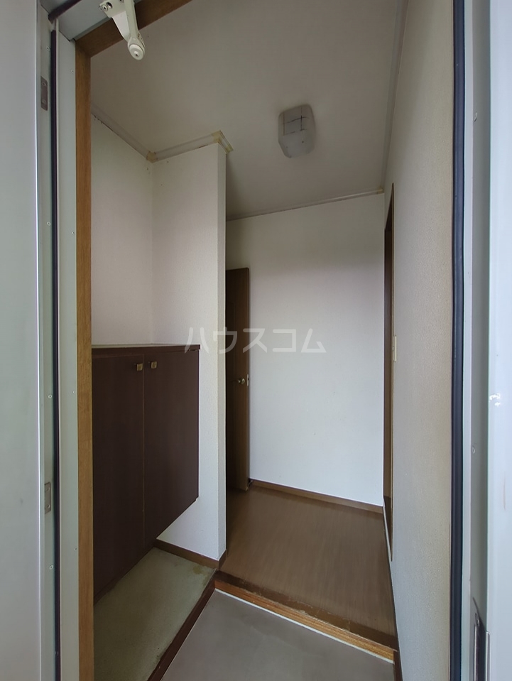 21/22 エントランス