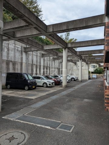 26/30 駐車場