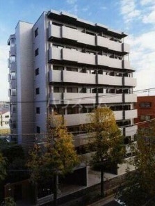 ルーブル野方参番館の外観
