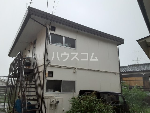 27/30 エントランス