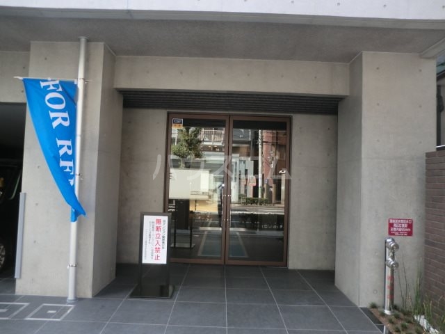 16/26 エントランス