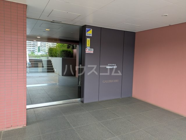 23/30 エントランス