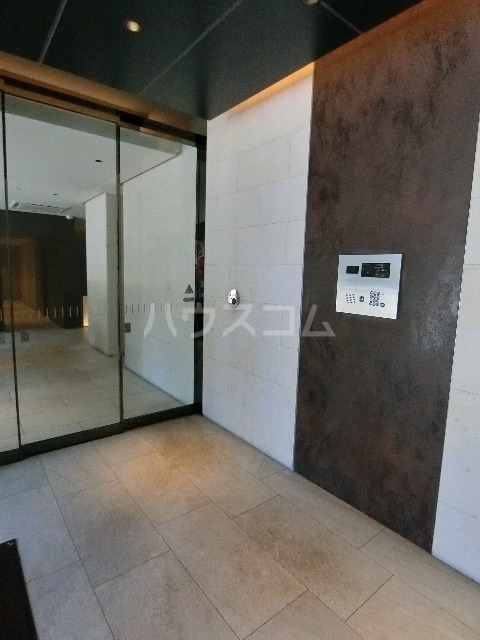 14/18 エントランス