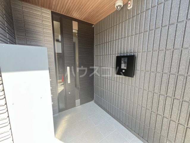 3/4 エントランス