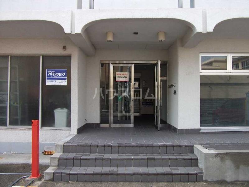 20/30 エントランス