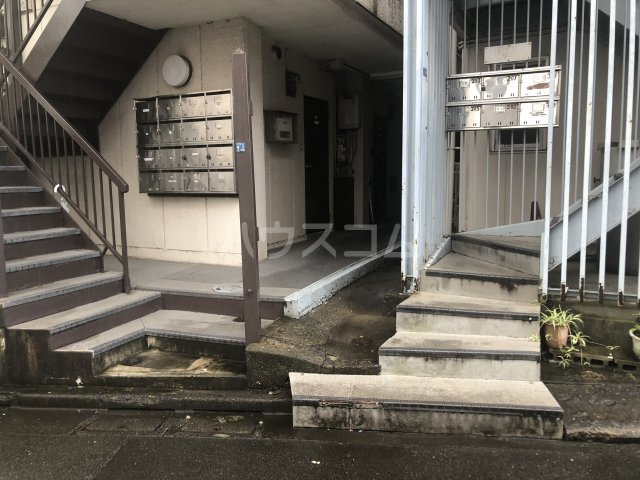 21/25 エントランス