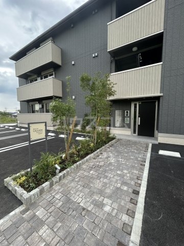 2/3 エントランス