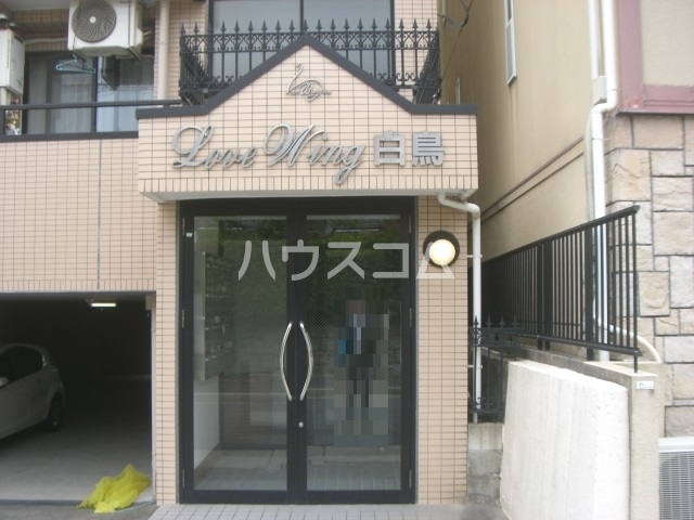 26/30 エントランス