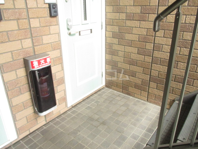 2/4 エントランス