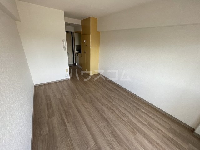 24/30 エントランス