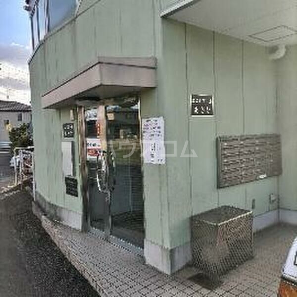 16/21 エントランス