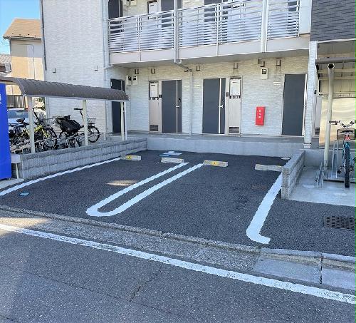 14/23 駐車場