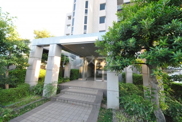 2/3 エントランス