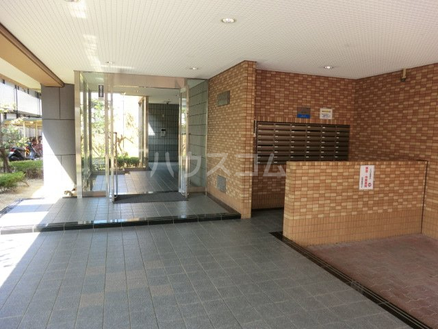 14/25 エントランス