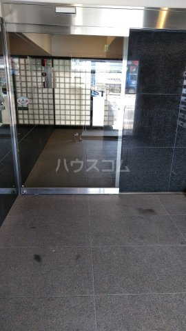 22/30 エントランス