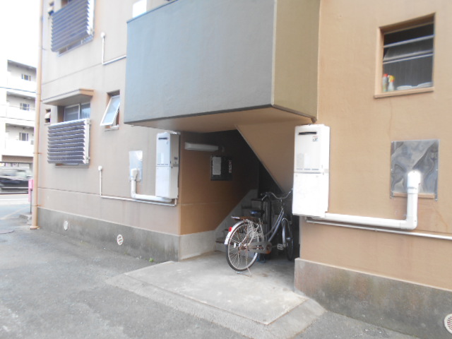 20/30 エントランス