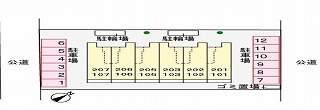 22/28 駐車場