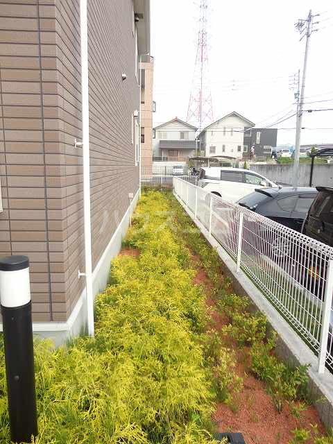 21/28 エントランス