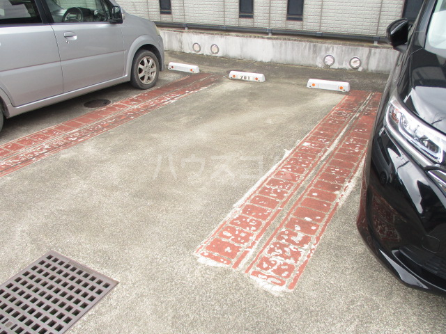 22/22 駐車場