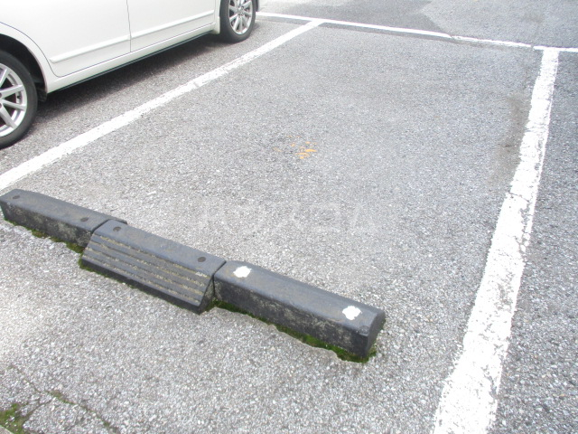 2/4 駐車場