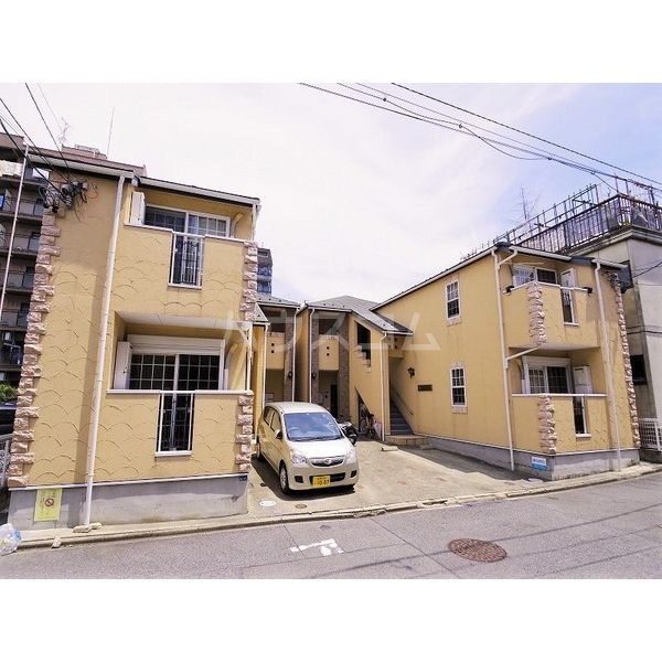 22/30 エントランス