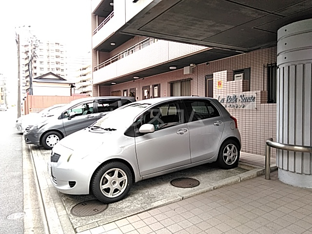 25/30 駐車場