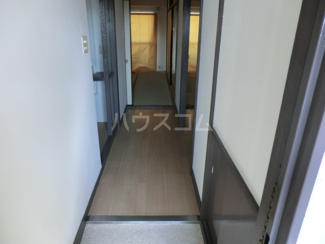 13/30 玄関