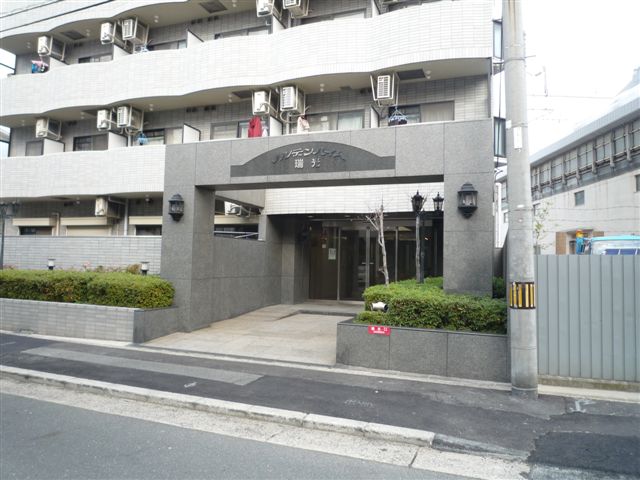 15/20 エントランス