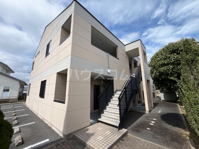 26/30 エントランス