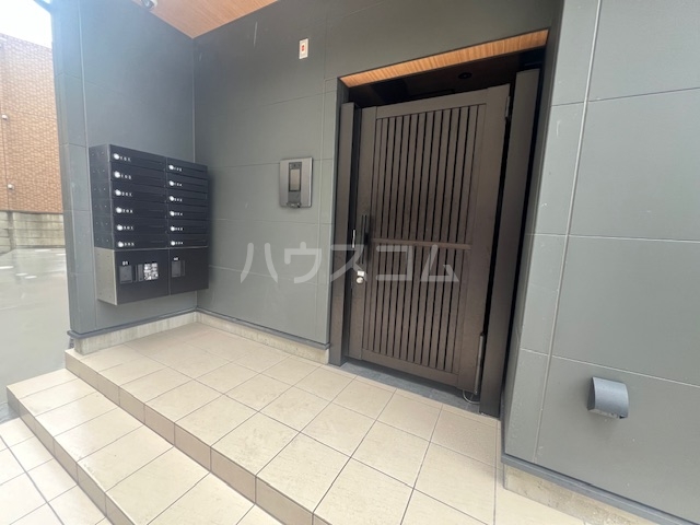 14/16 エントランス