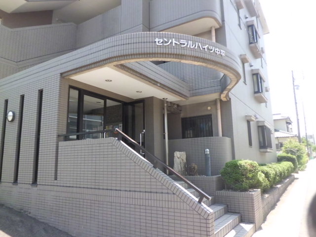 20/30 エントランス